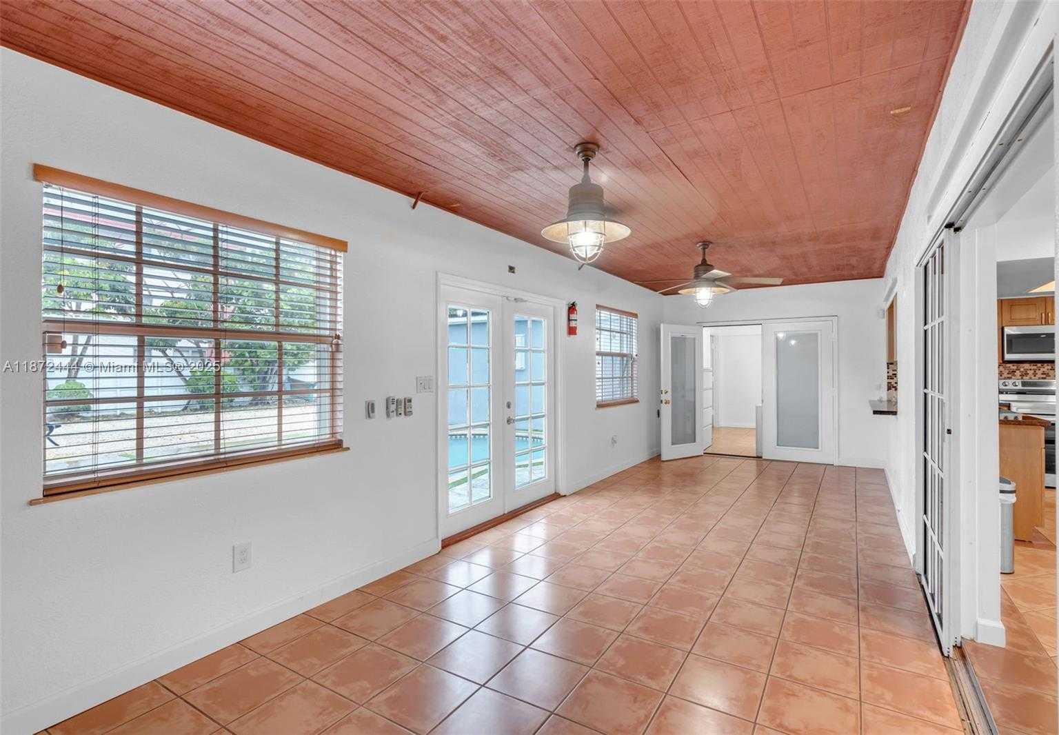 Small Image of 4801 HARRISON ST, Hollywood Number 12