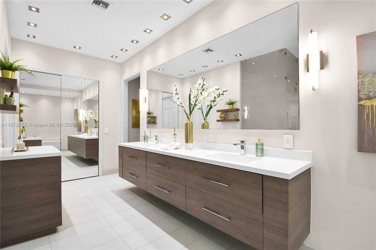 Small Image of 3502 DERBY LN, Weston Number 16