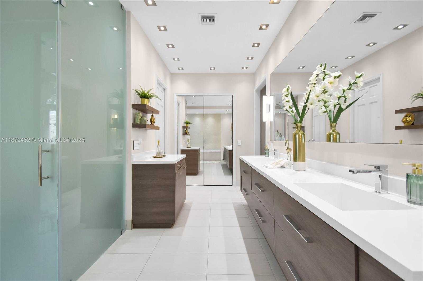 Small Image of 3502 DERBY LN, Weston Number 17