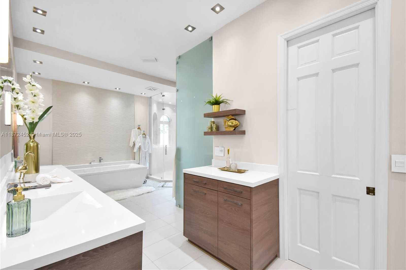 Small Image of 3502 DERBY LN, Weston Number 18