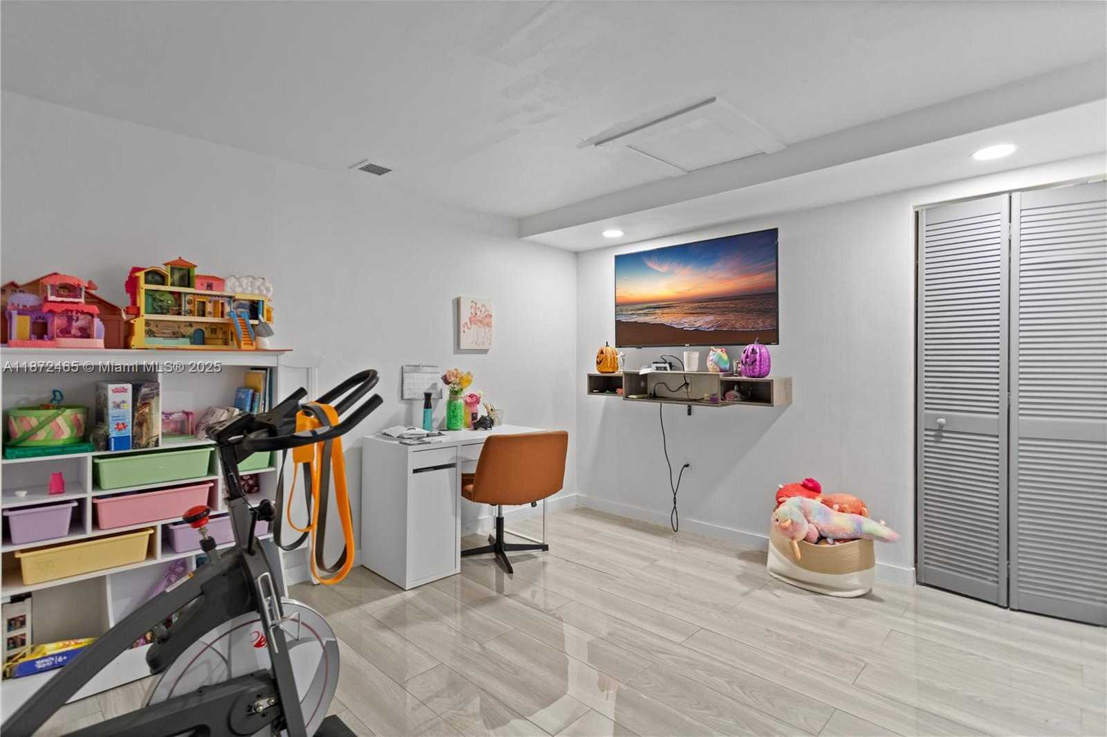 Small Image of 949 SW 113TH TER, Pembroke Pines Number 11
