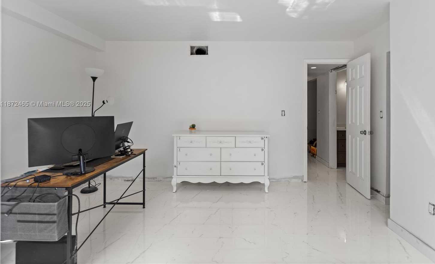 Small Image of 949 SW 113TH TER, Pembroke Pines Number 14