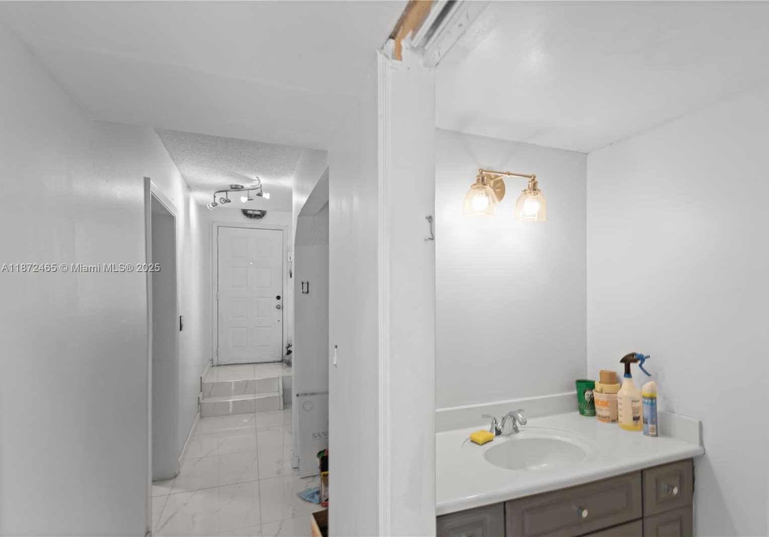 Small Image of 949 SW 113TH TER, Pembroke Pines Number 18