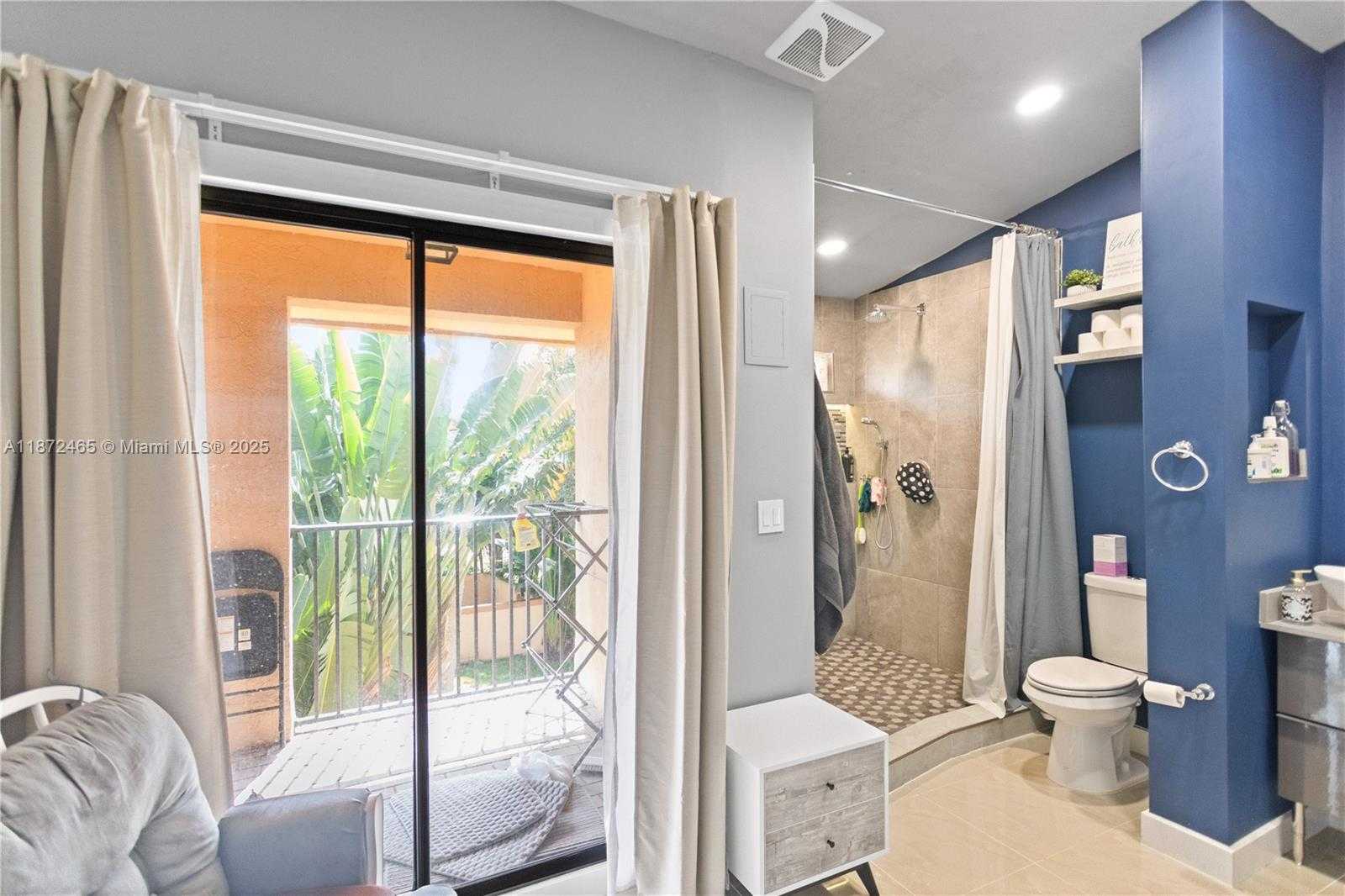 Small Image of 949 SW 113TH TER, Pembroke Pines Number 22