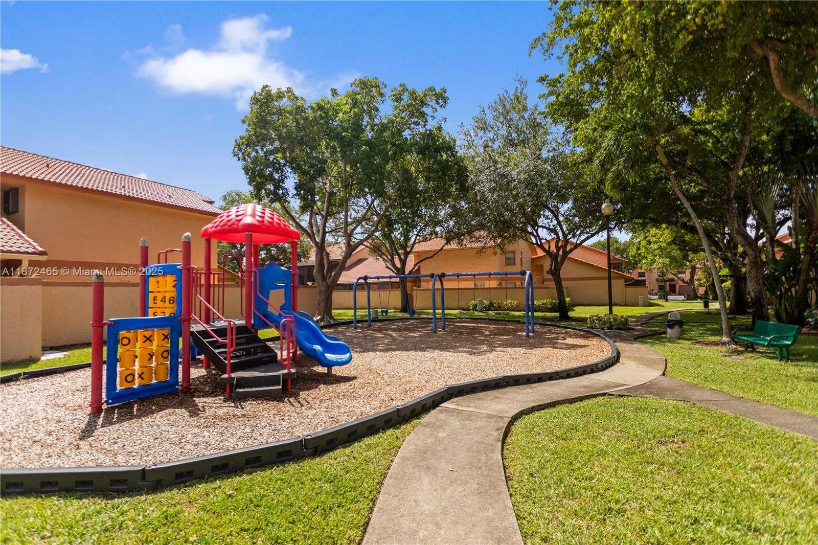 Small Image of 949 SW 113TH TER, Pembroke Pines Number 27