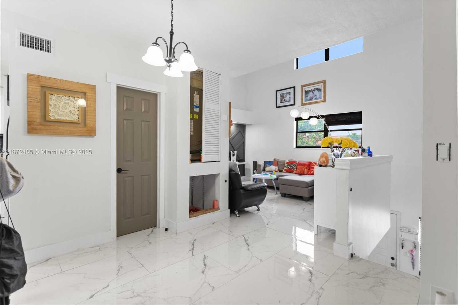 Small Image of 949 SW 113TH TER, Pembroke Pines Number 7