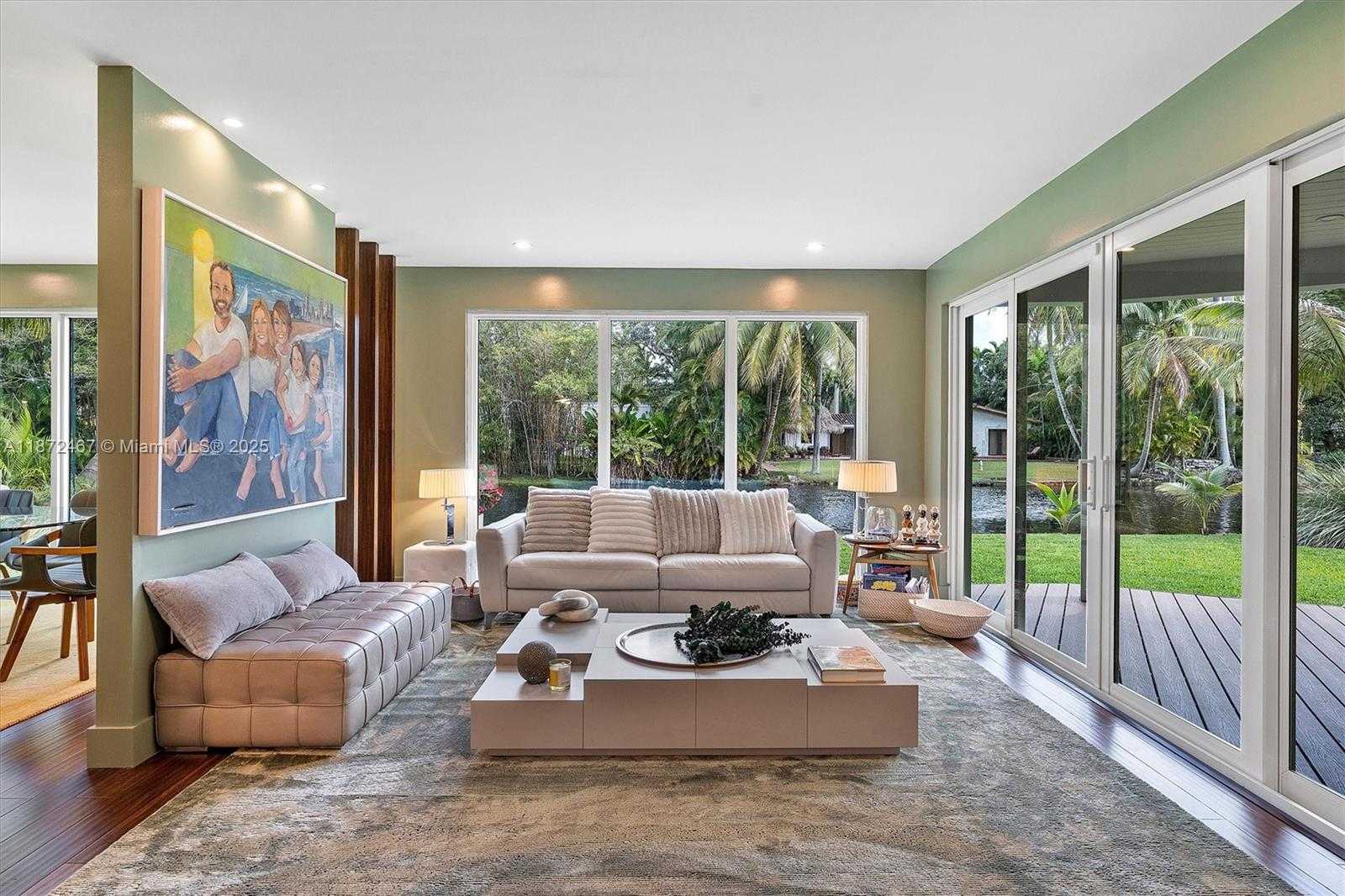 Small Image of 11377 WEST BISCAYNE CANAL RD, Miami Number 18