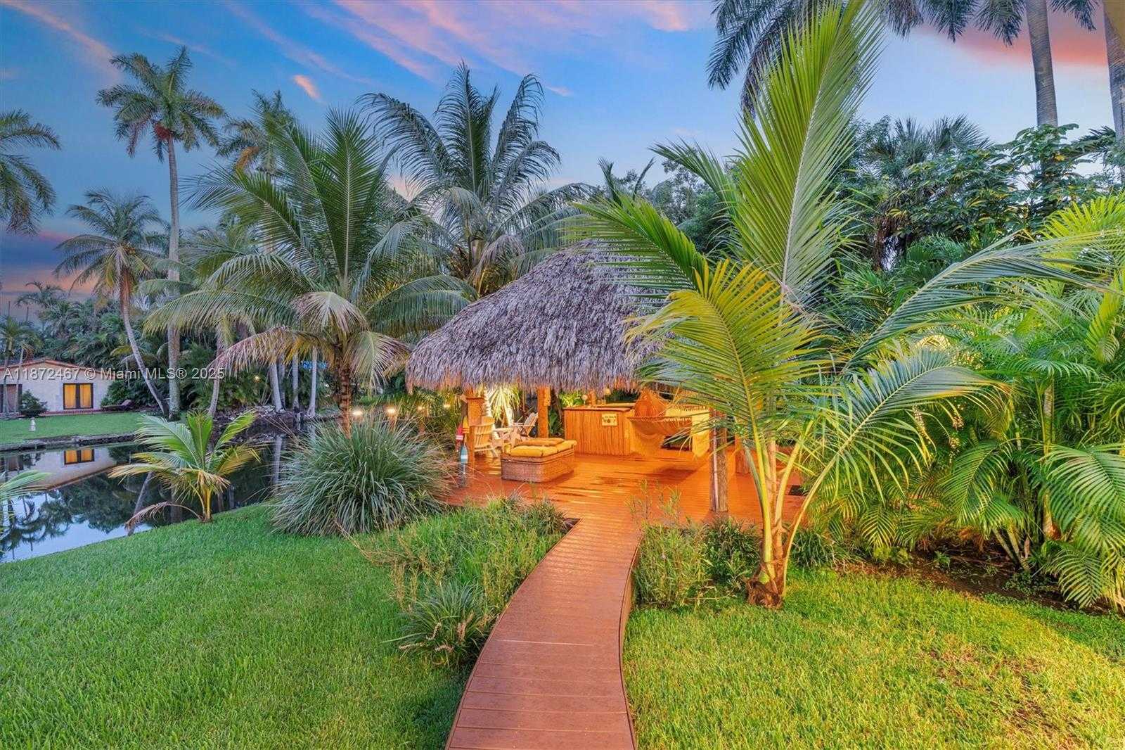 Small Image of 11377 WEST BISCAYNE CANAL RD, Miami Number 2
