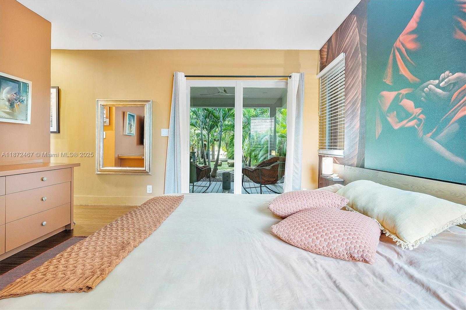 Small Image of 11377 WEST BISCAYNE CANAL RD, Miami Number 30