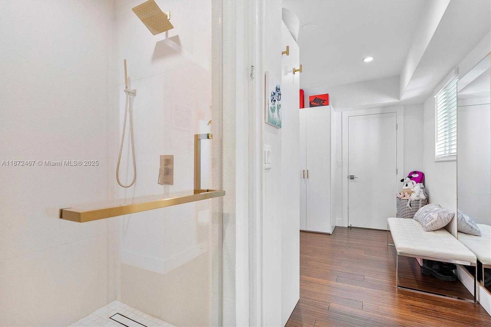 Small Image of 11377 WEST BISCAYNE CANAL RD, Miami Number 38