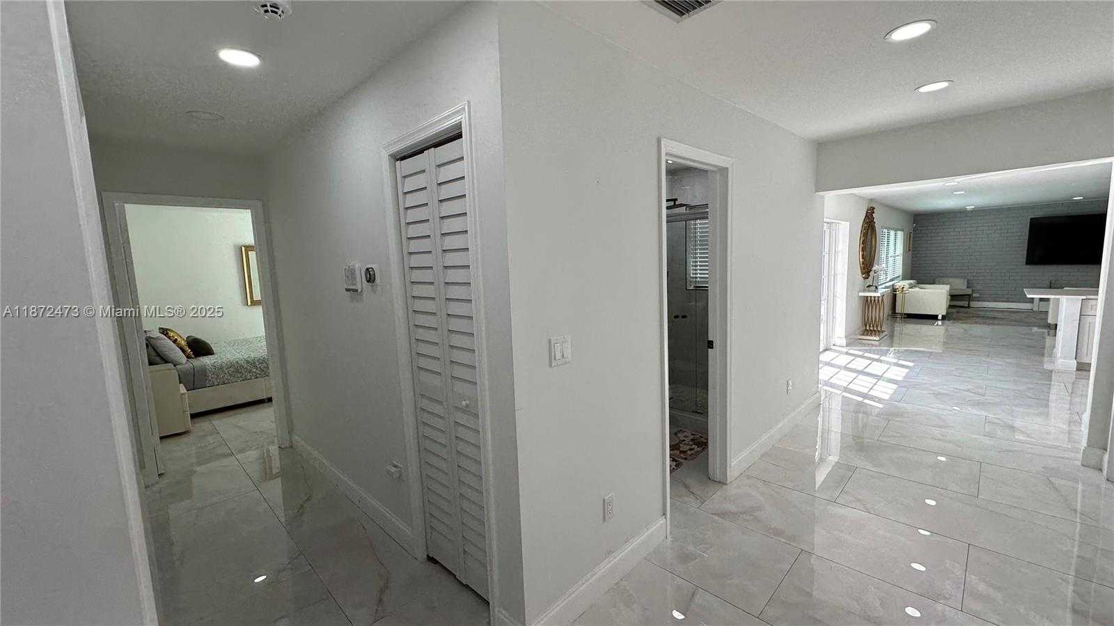 Small Image of 40 NORTH WEST 125TH ST, North Miami Number 10