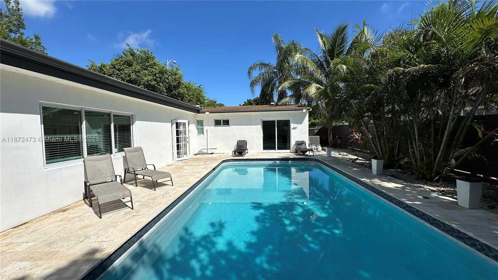 Small Image of 40 NORTH WEST 125TH ST, North Miami Number 11