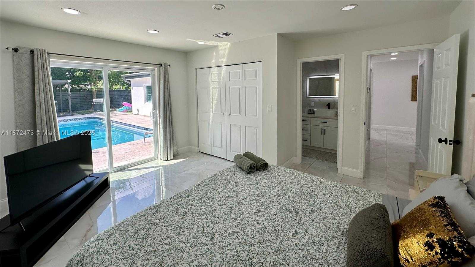Small Image of 40 NORTH WEST 125TH ST, North Miami Number 5