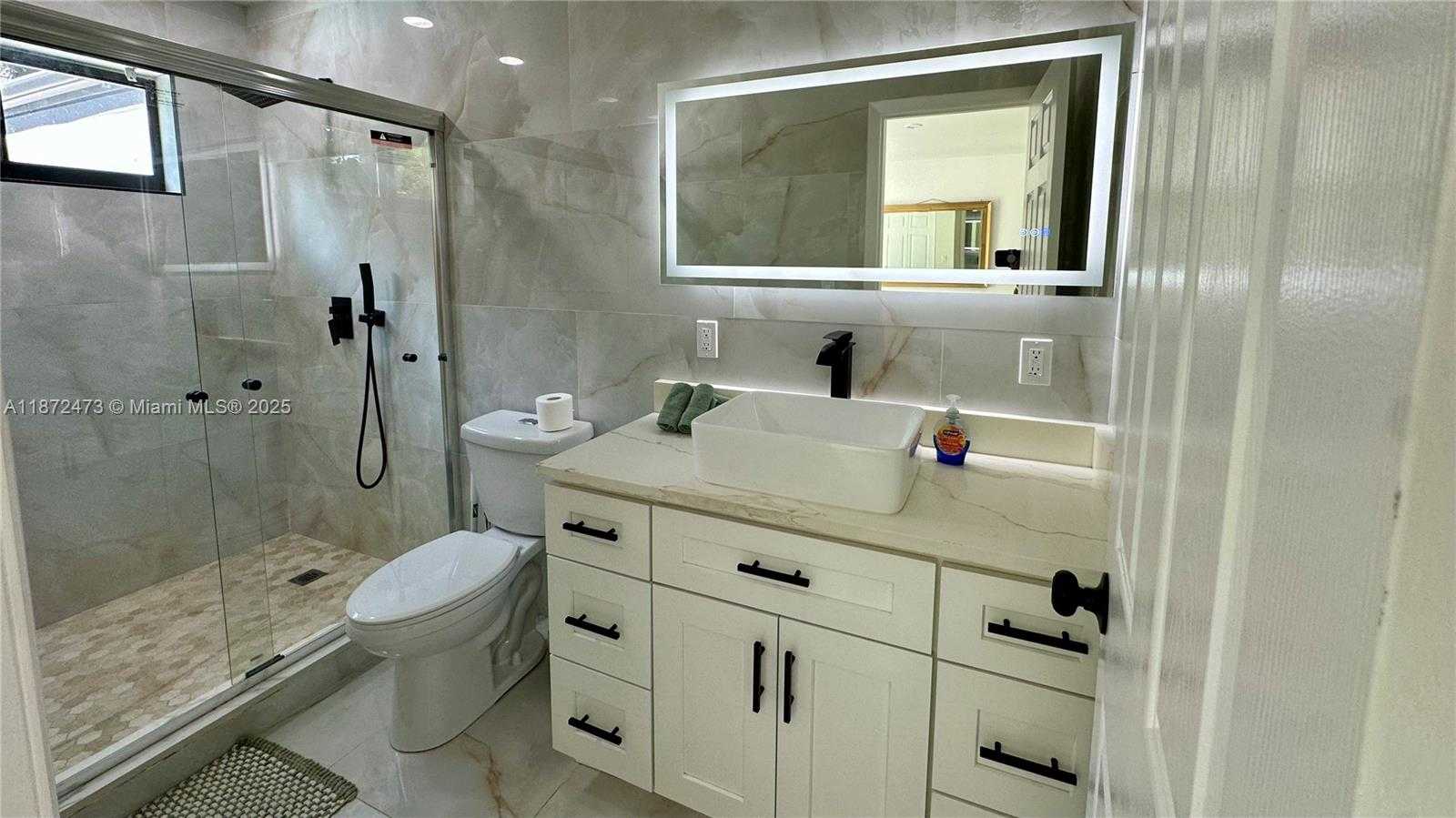 Small Image of 40 NORTH WEST 125TH ST, North Miami Number 7