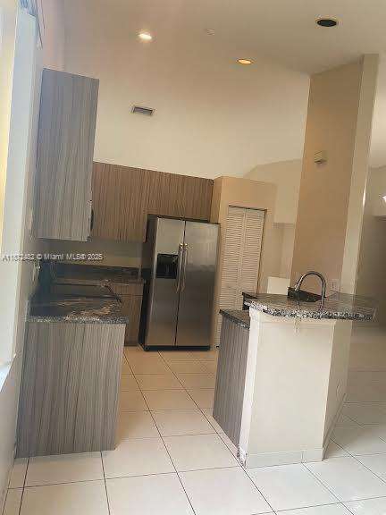 Small Image of 942 BRIAR RIDGE RD, Weston Number 7