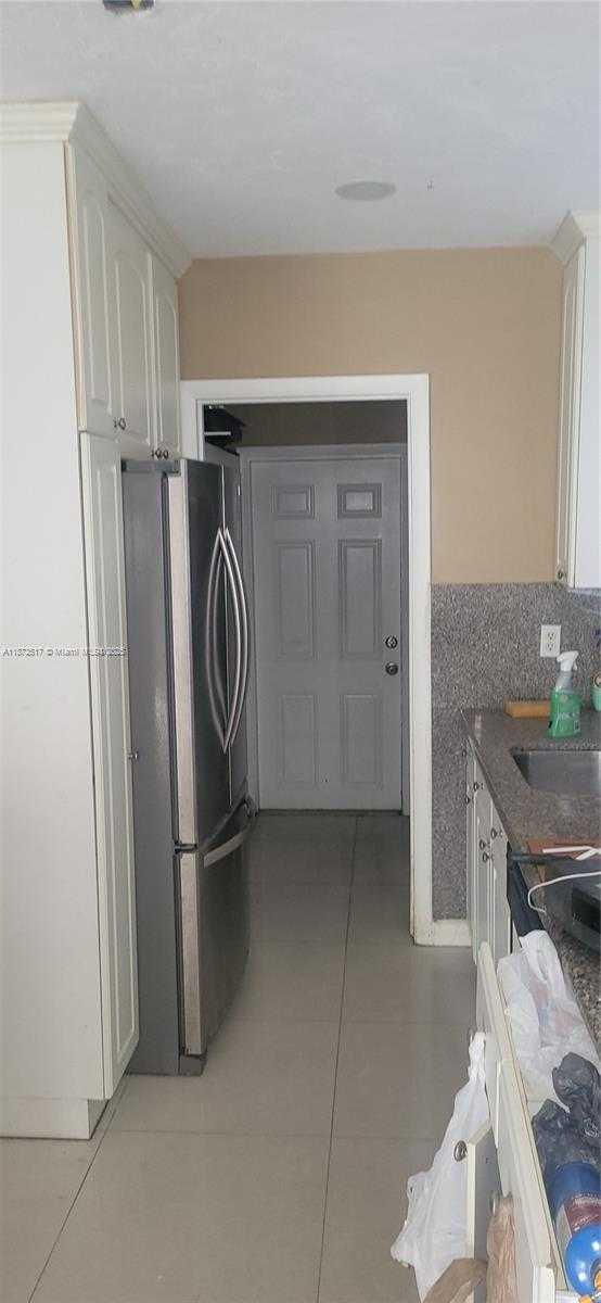 Small Image of 731 SOUTH WEST 3RD AVE, Hallandale Beach Number 12