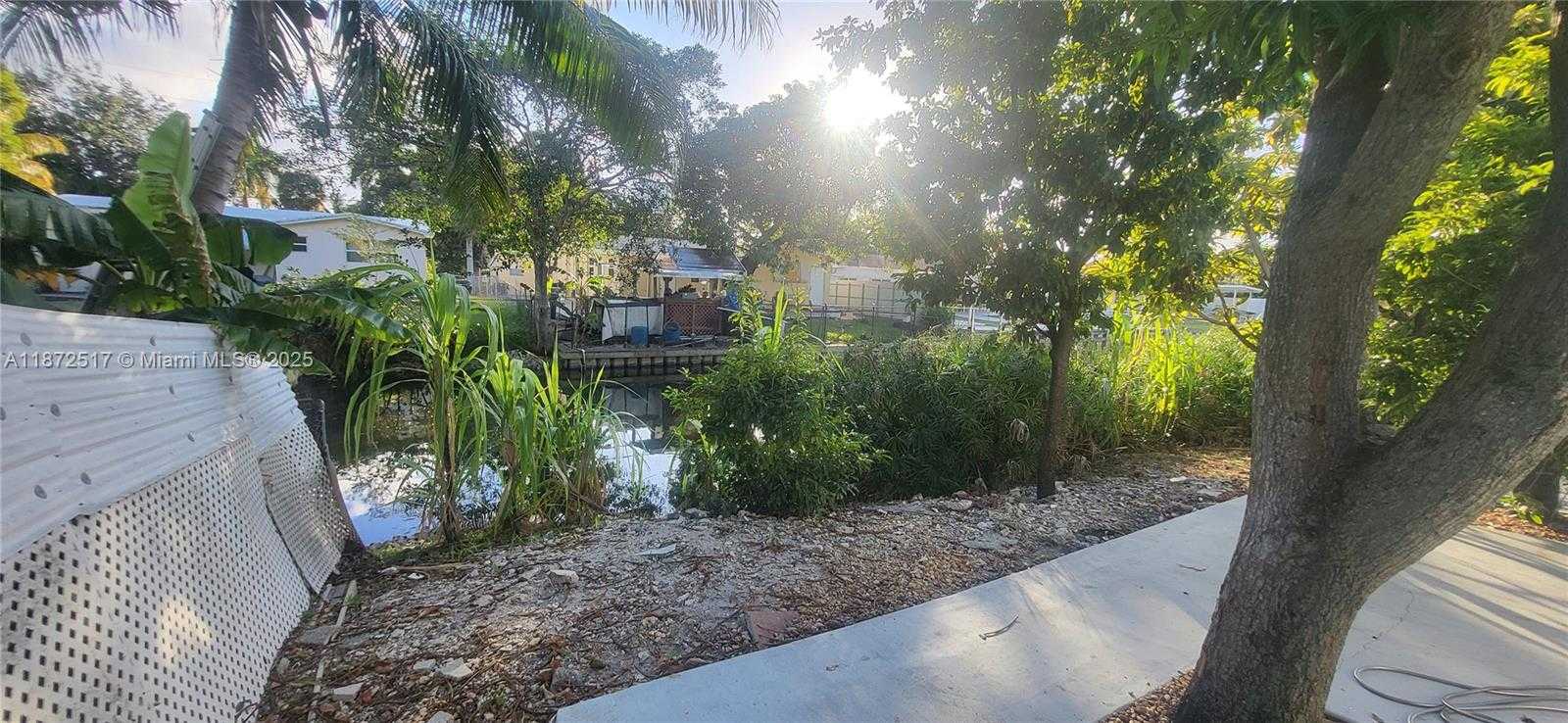 Small Image of 731 SOUTH WEST 3RD AVE, Hallandale Beach Number 16