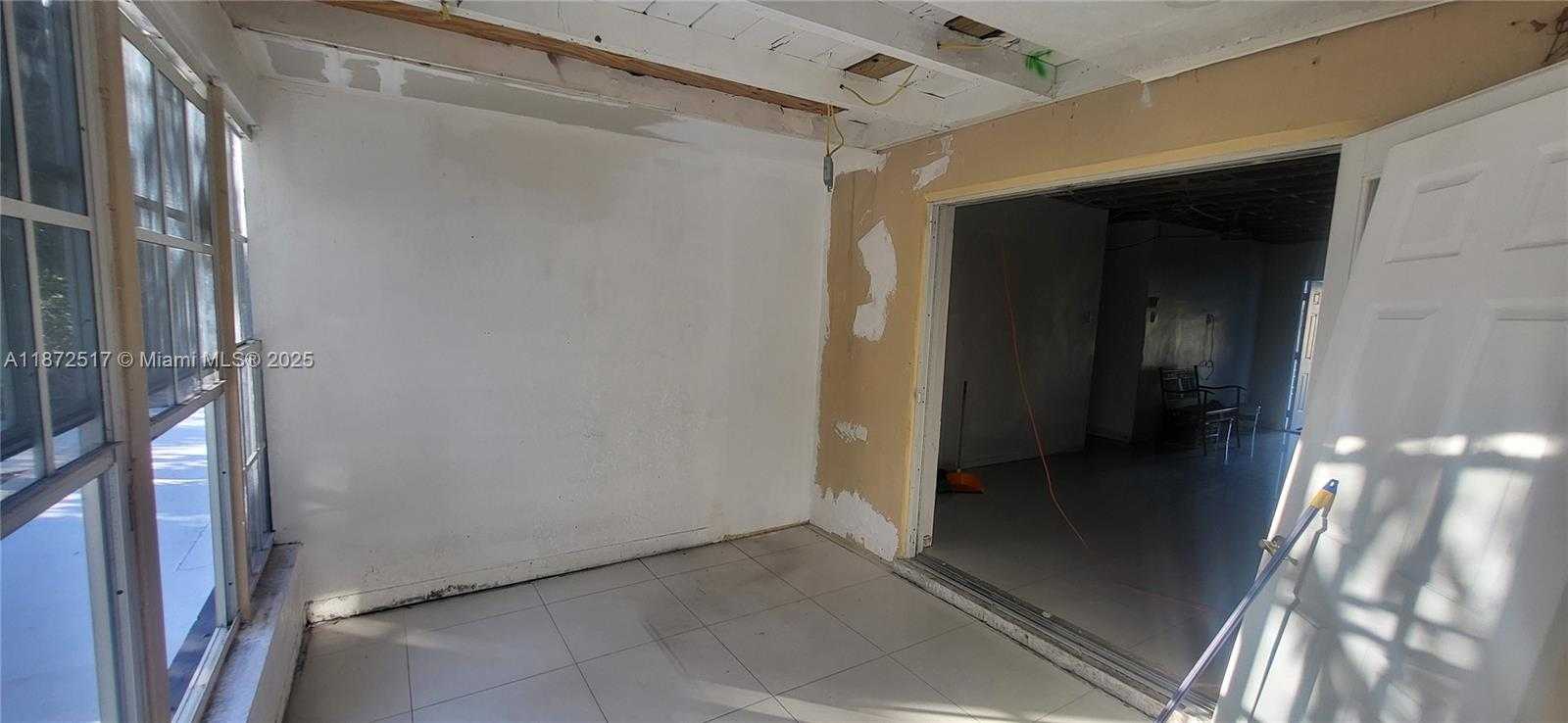 Small Image of 731 SOUTH WEST 3RD AVE, Hallandale Beach Number 20