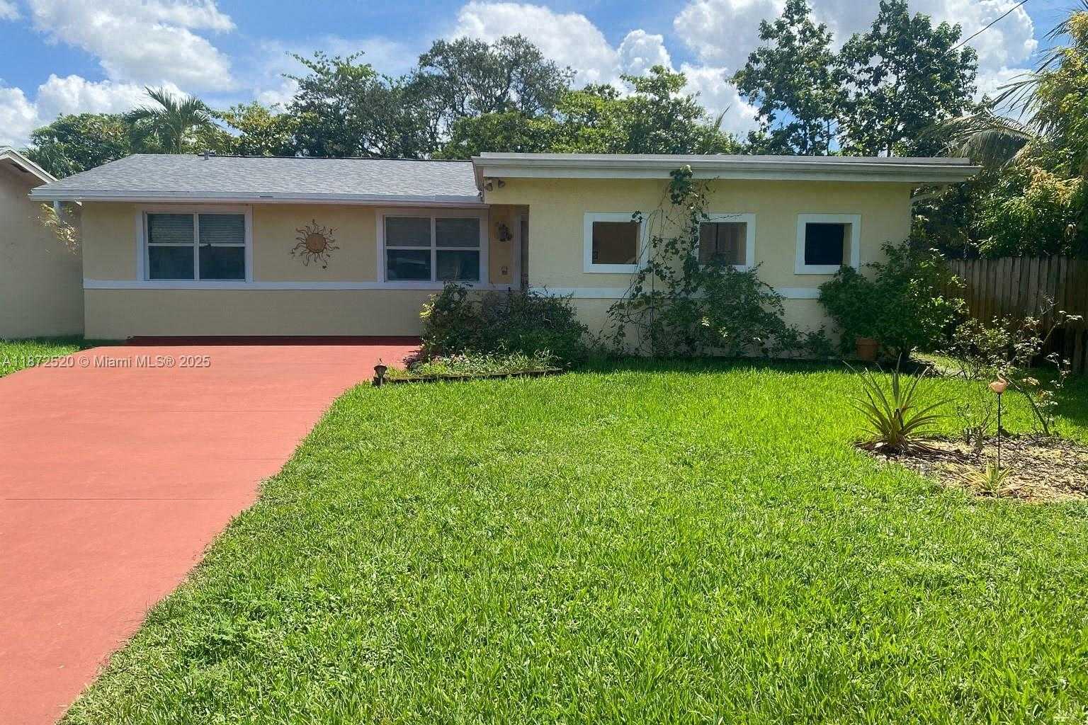 Small Image of 1960 SOUTH WEST 28TH WAY, Fort Lauderdale Number 2