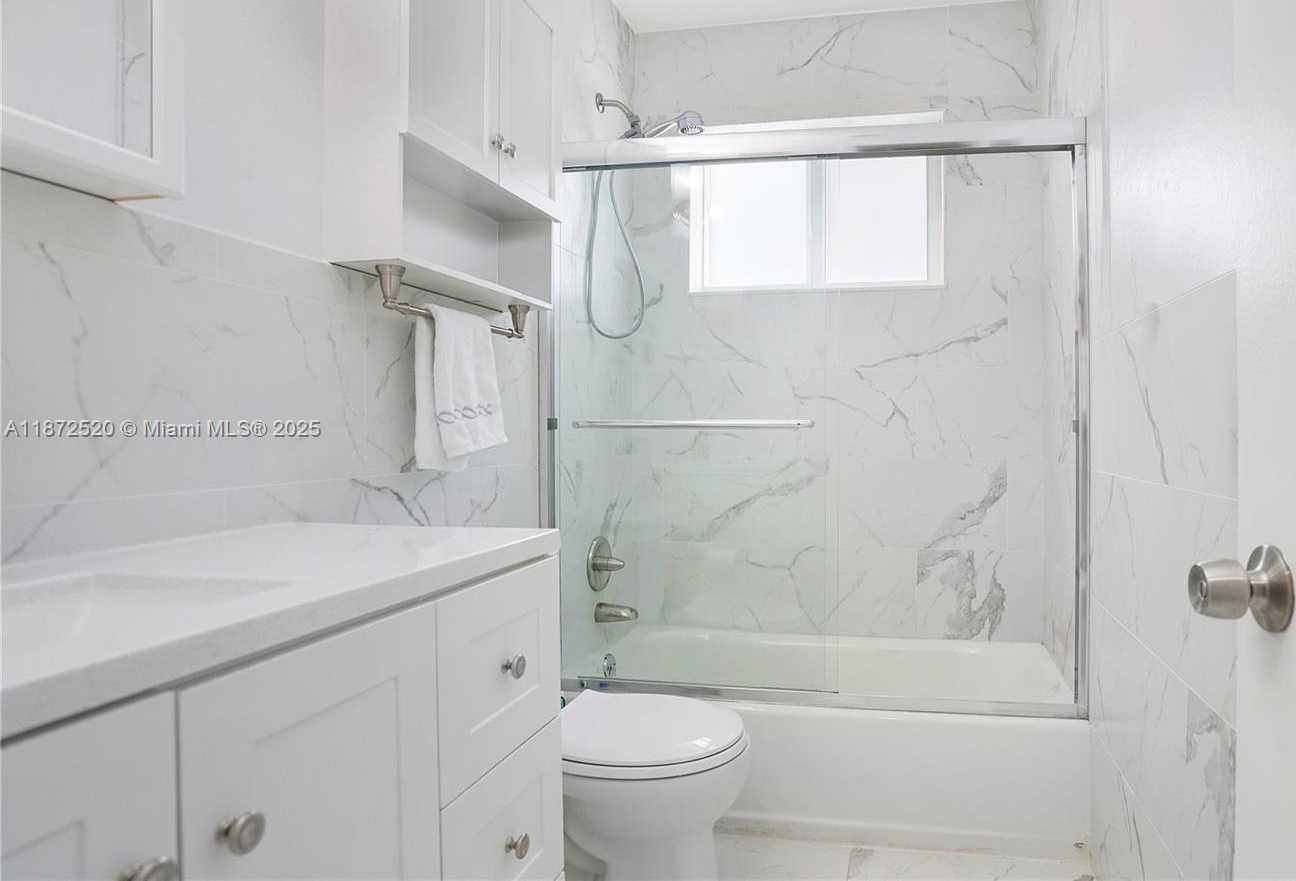 Small Image of 1960 SOUTH WEST 28TH WAY, Fort Lauderdale Number 21