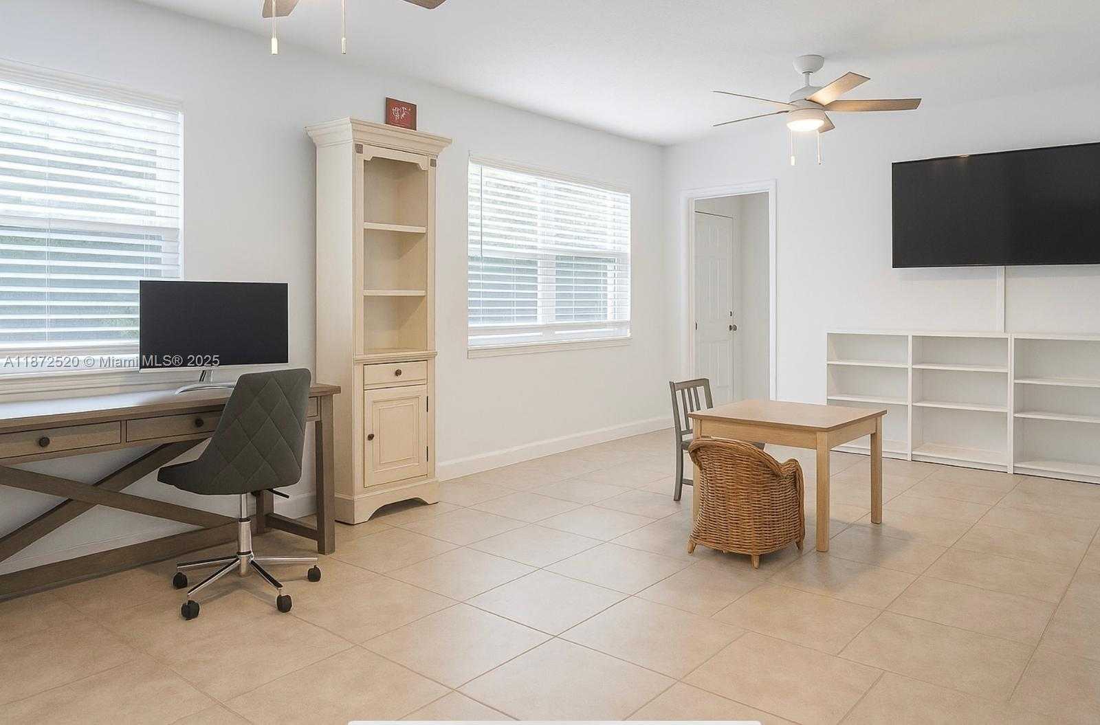 Small Image of 1960 SOUTH WEST 28TH WAY, Fort Lauderdale Number 8
