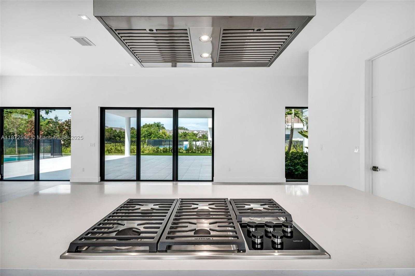 Small Image of 16740 NORTH BOTANIKO DR N, Weston Number 18
