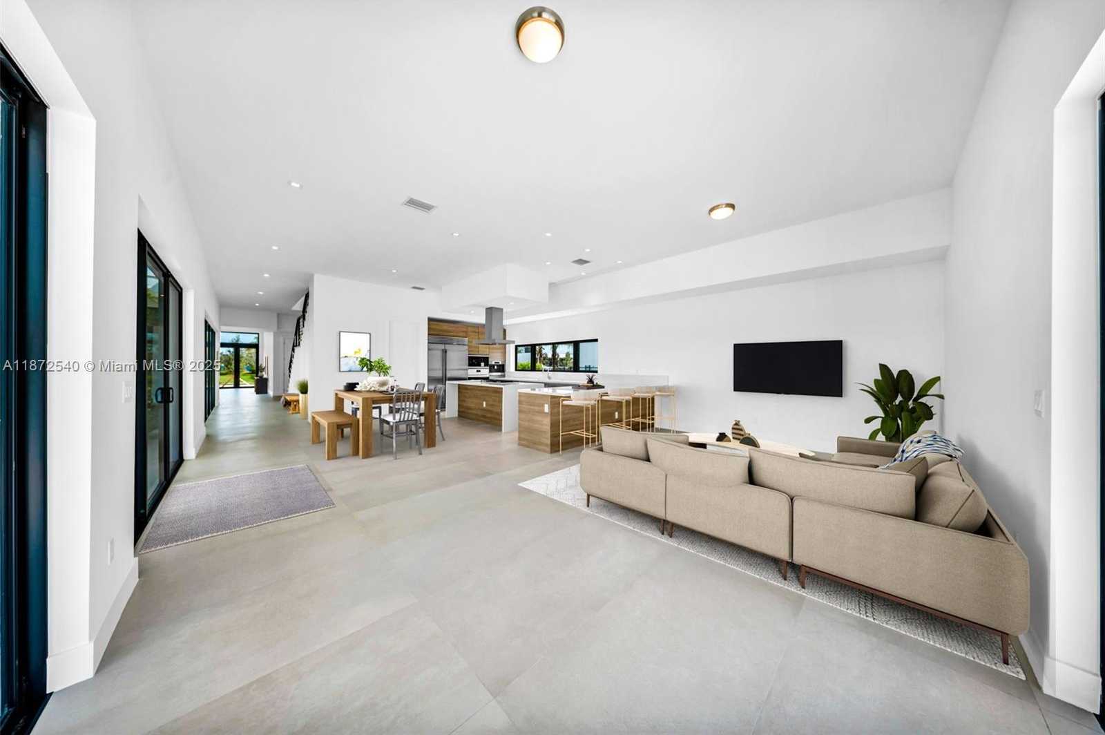 Small Image of 16740 NORTH BOTANIKO DR N, Weston Number 23