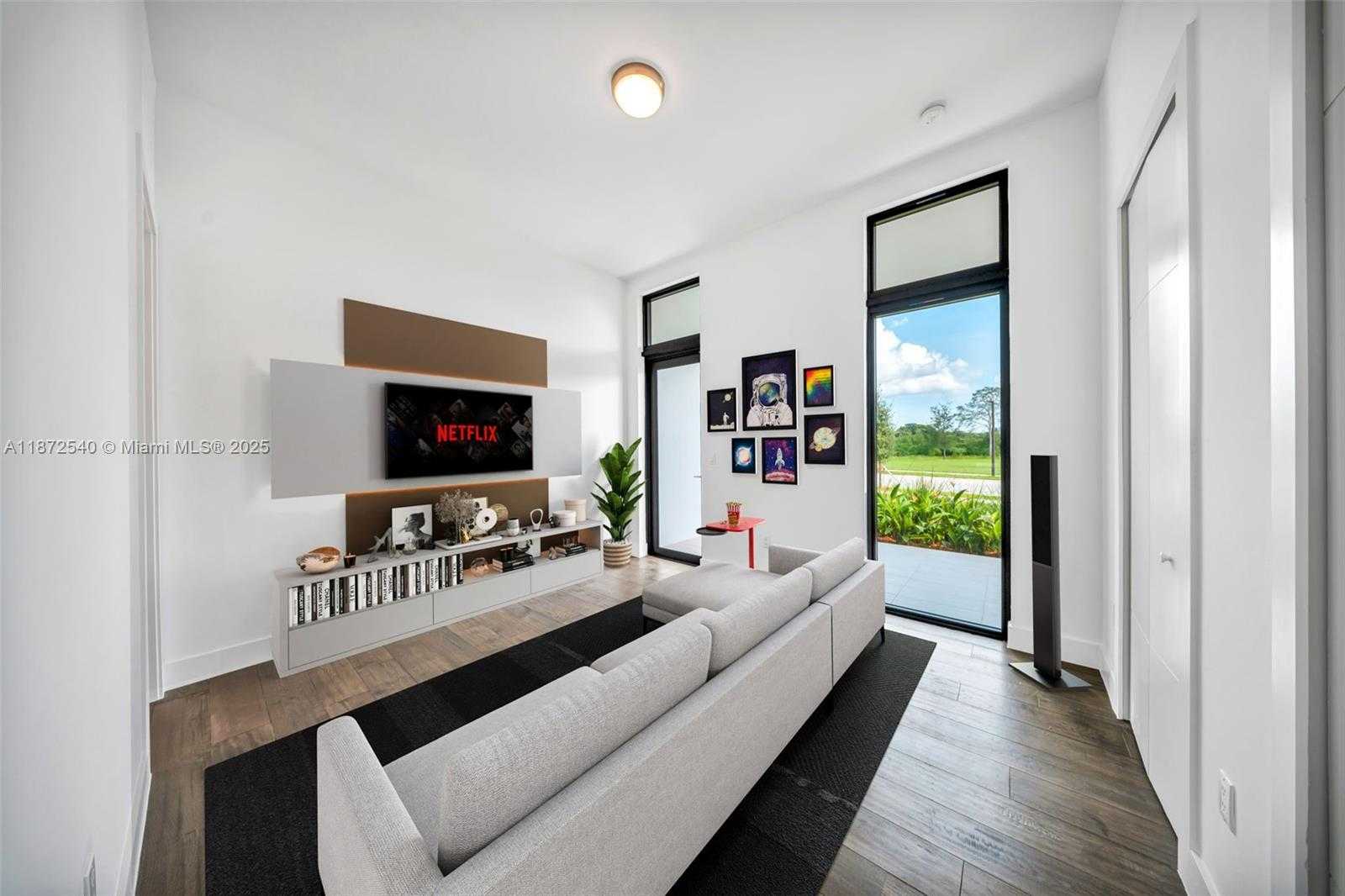 Small Image of 16740 NORTH BOTANIKO DR N, Weston Number 24