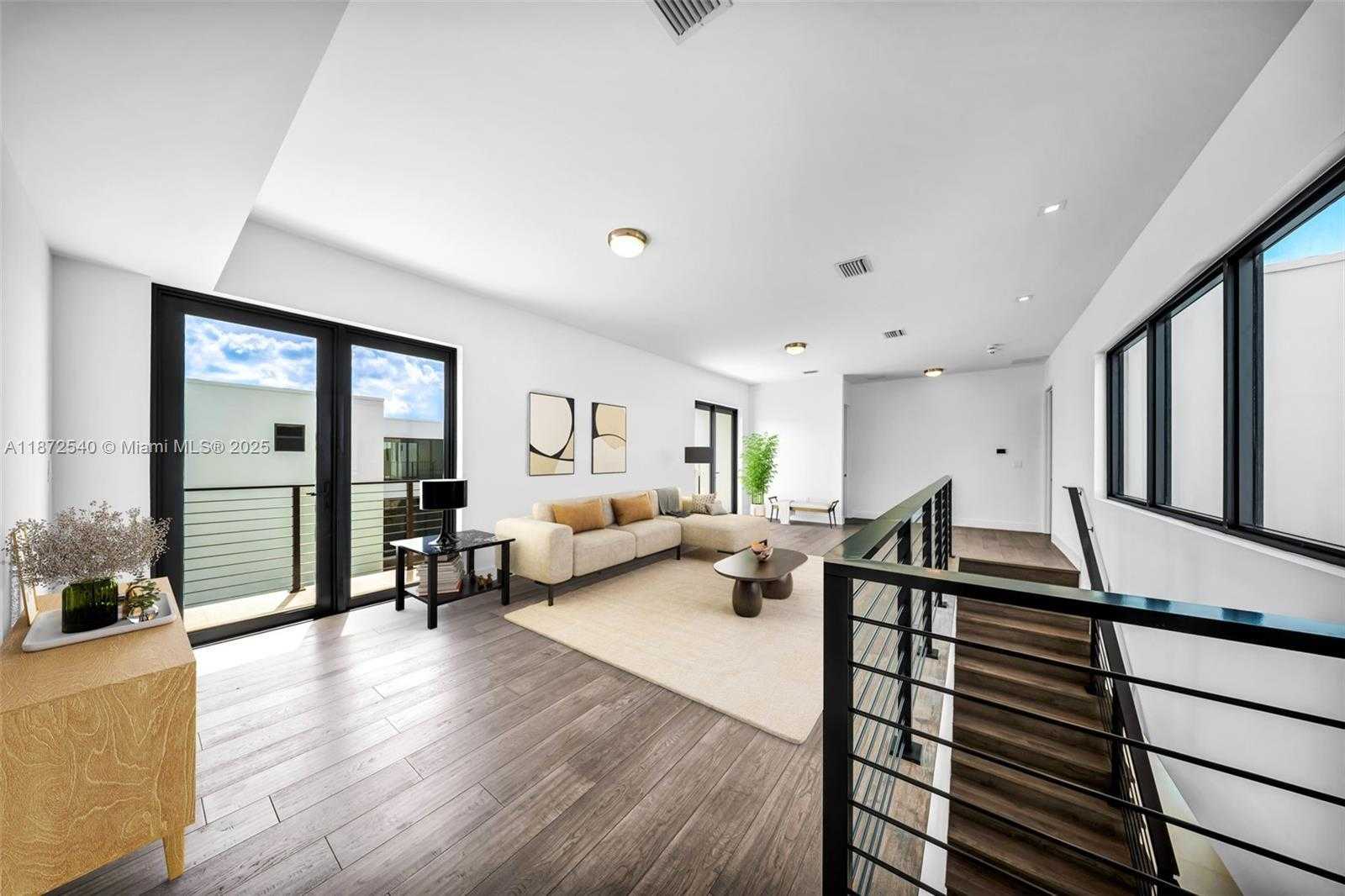 Small Image of 16740 NORTH BOTANIKO DR N, Weston Number 26