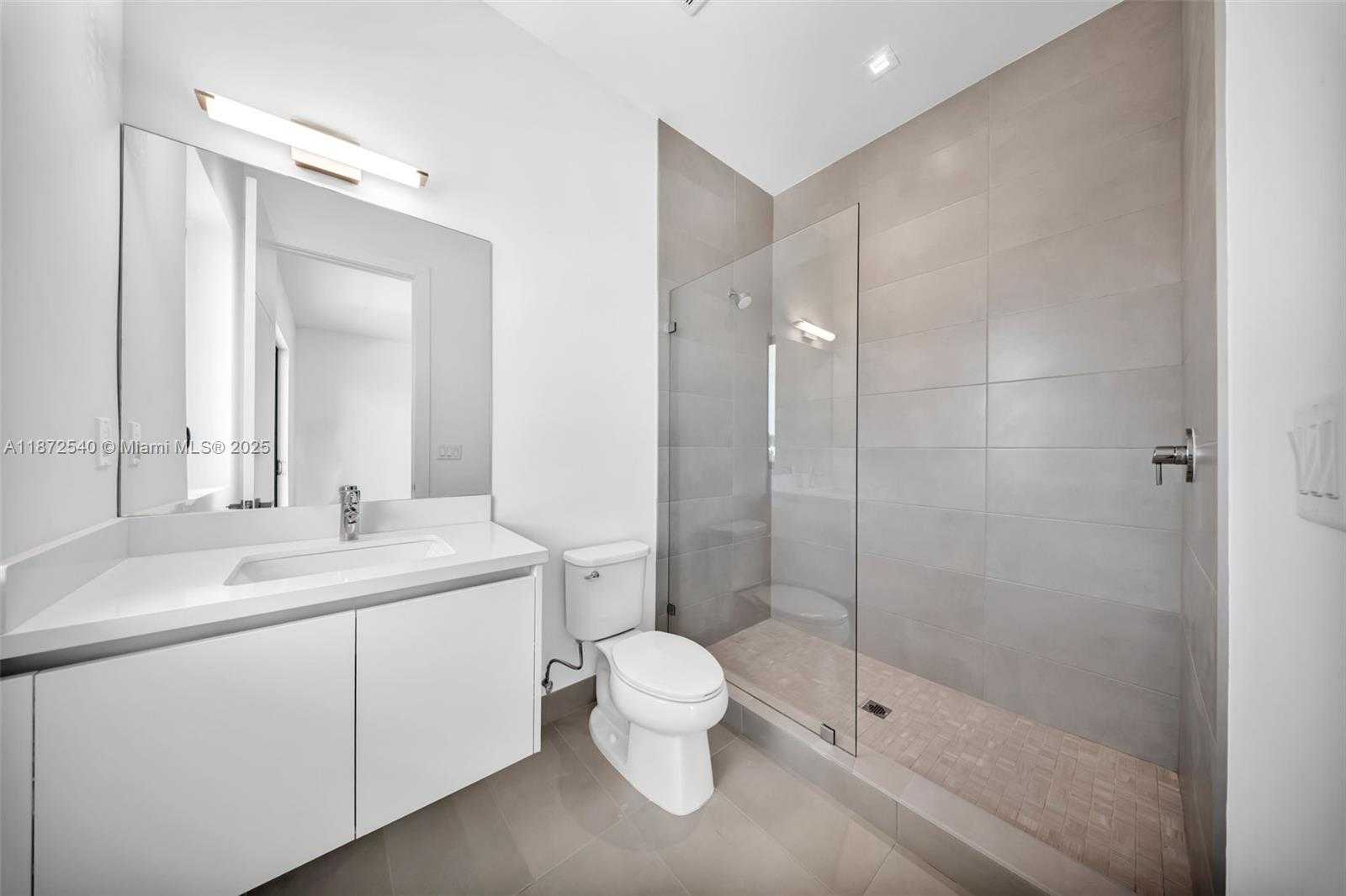 Small Image of 16740 NORTH BOTANIKO DR N, Weston Number 37