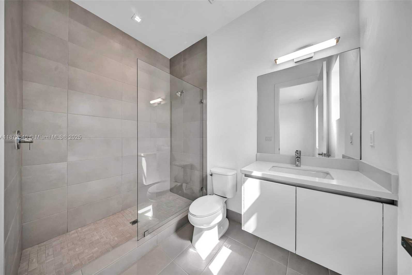 Small Image of 16740 NORTH BOTANIKO DR N, Weston Number 42