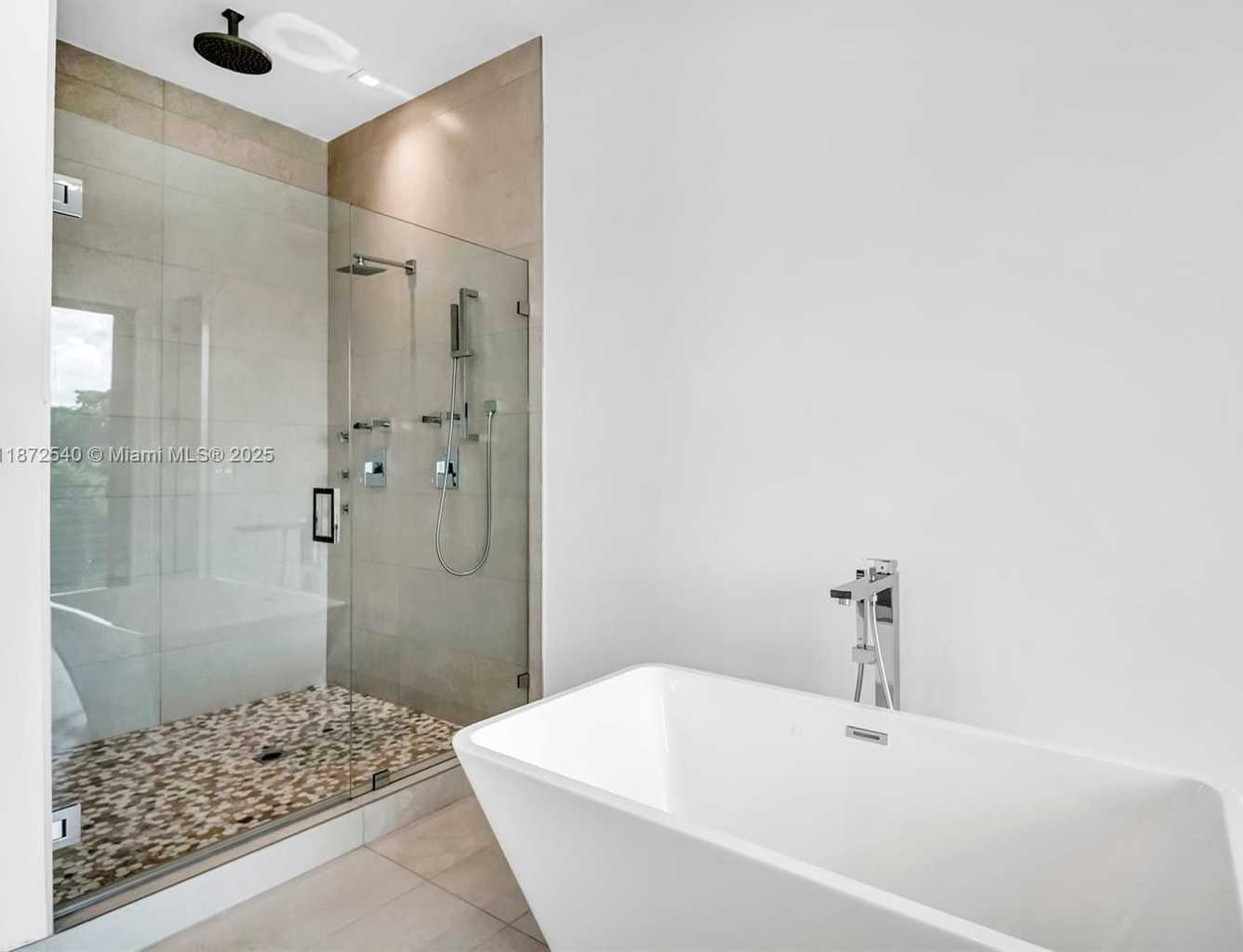 Small Image of 16740 NORTH BOTANIKO DR N, Weston Number 48