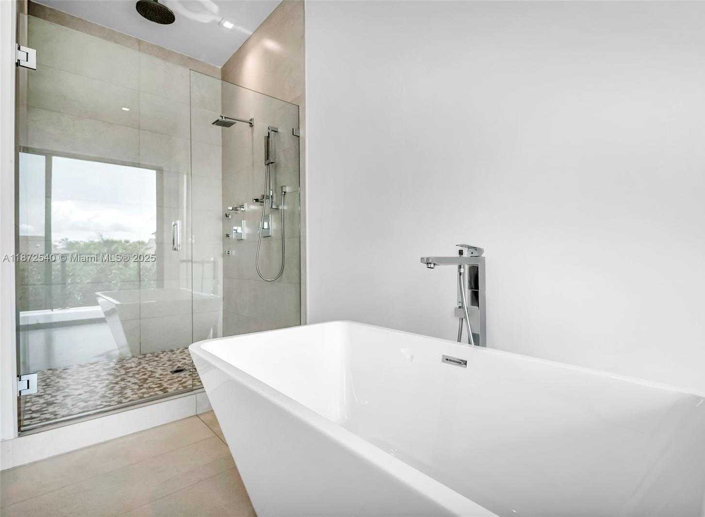Small Image of 16740 NORTH BOTANIKO DR N, Weston Number 49