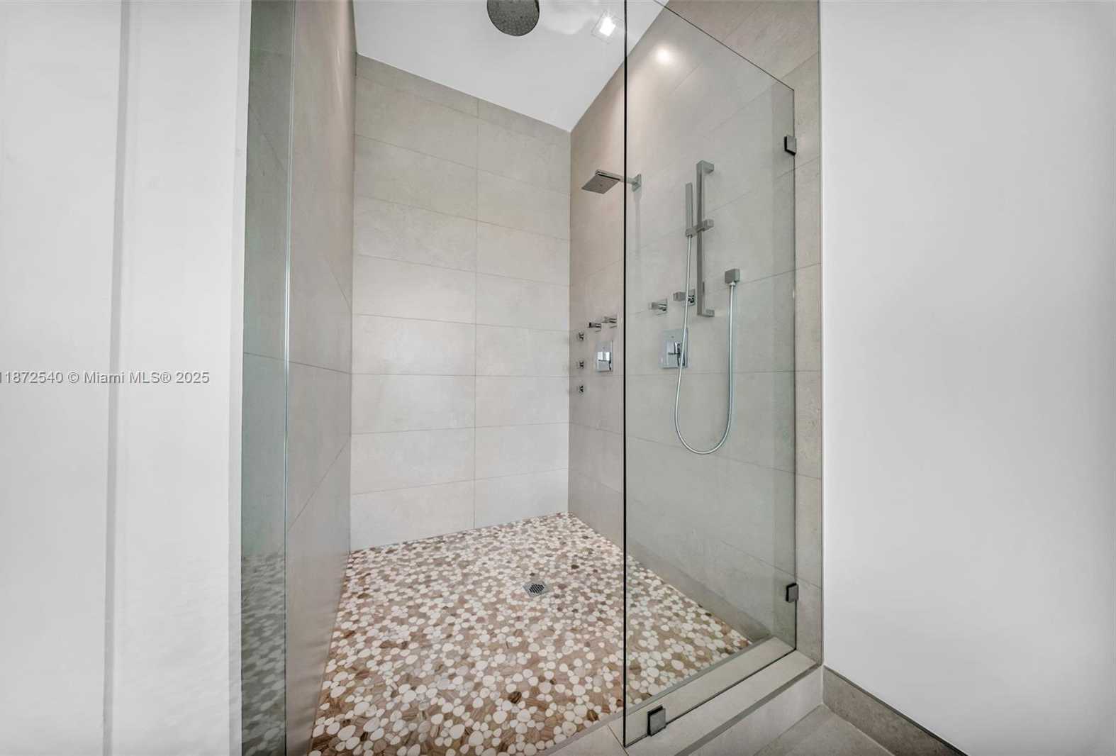 Small Image of 16740 NORTH BOTANIKO DR N, Weston Number 50