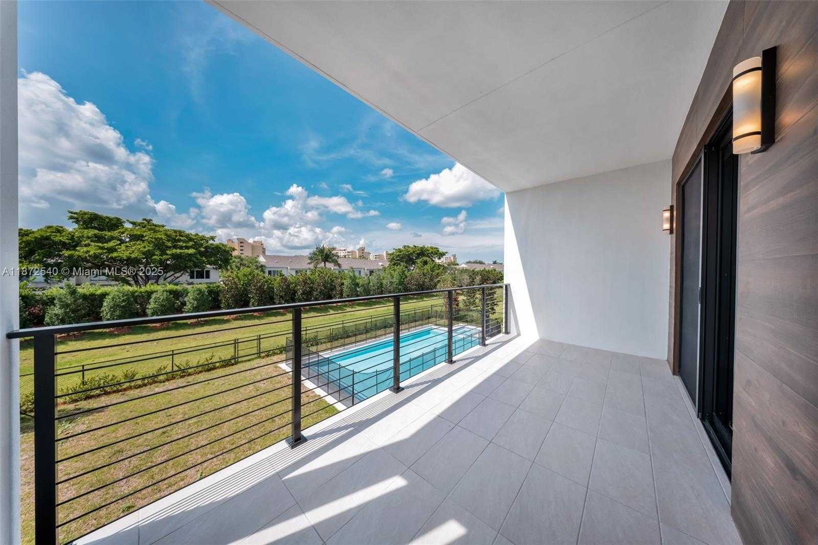 Small Image of 16740 NORTH BOTANIKO DR N, Weston Number 58