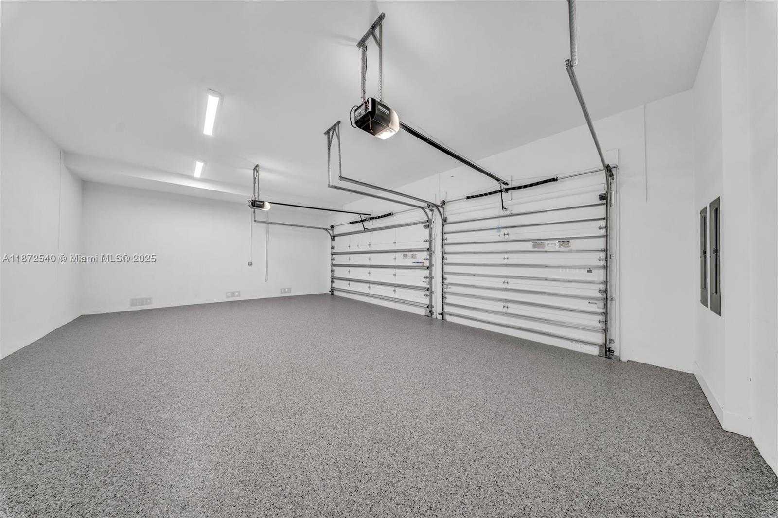 Small Image of 16740 NORTH BOTANIKO DR N, Weston Number 63
