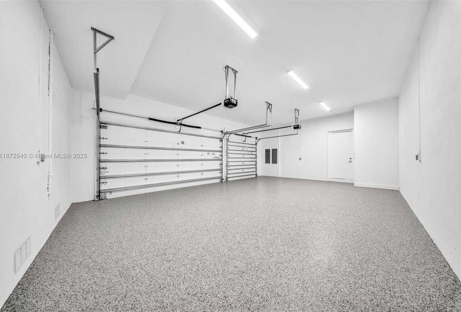 Small Image of 16740 NORTH BOTANIKO DR N, Weston Number 65
