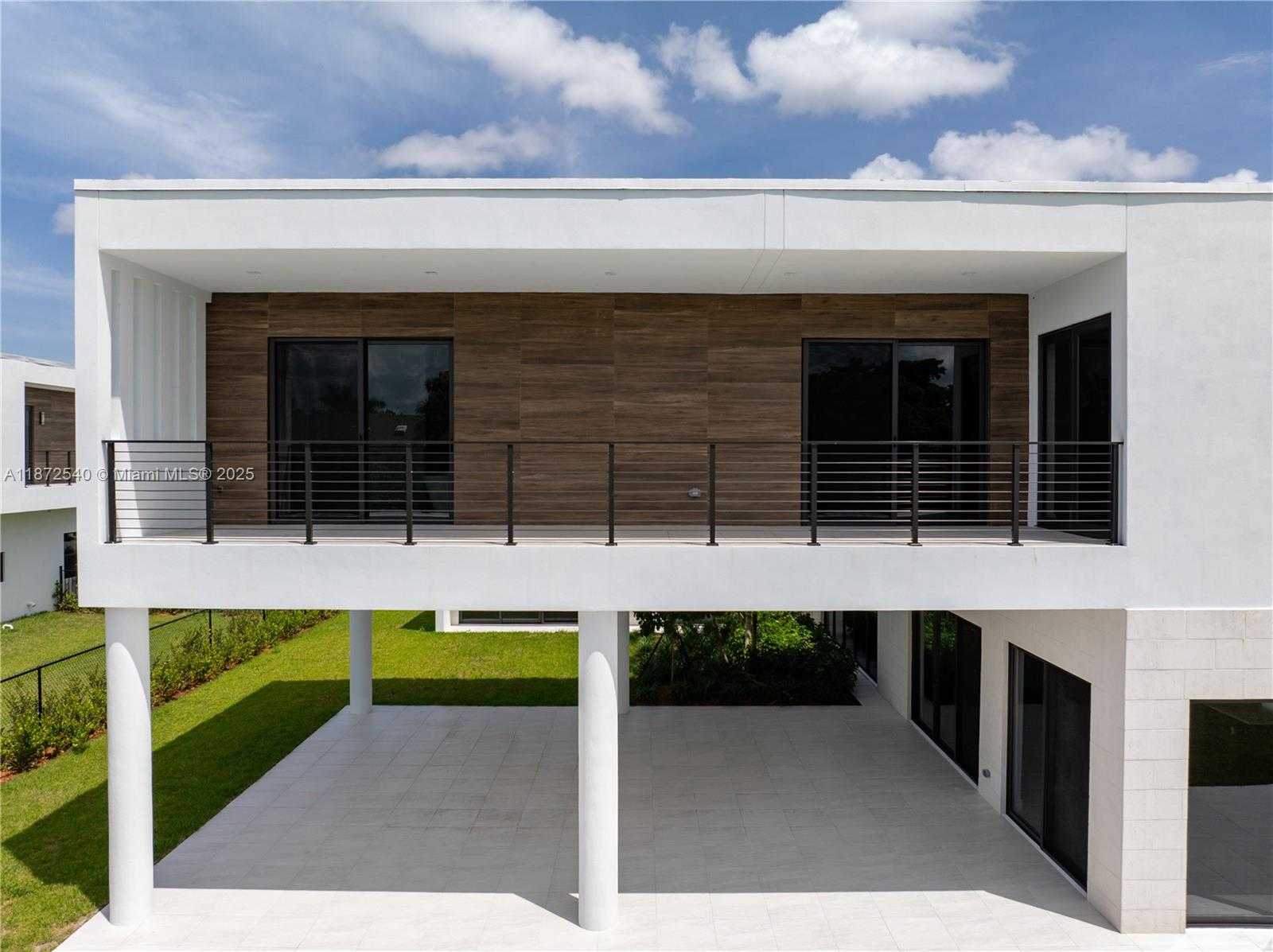 Small Image of 16740 NORTH BOTANIKO DR N, Weston Number 72