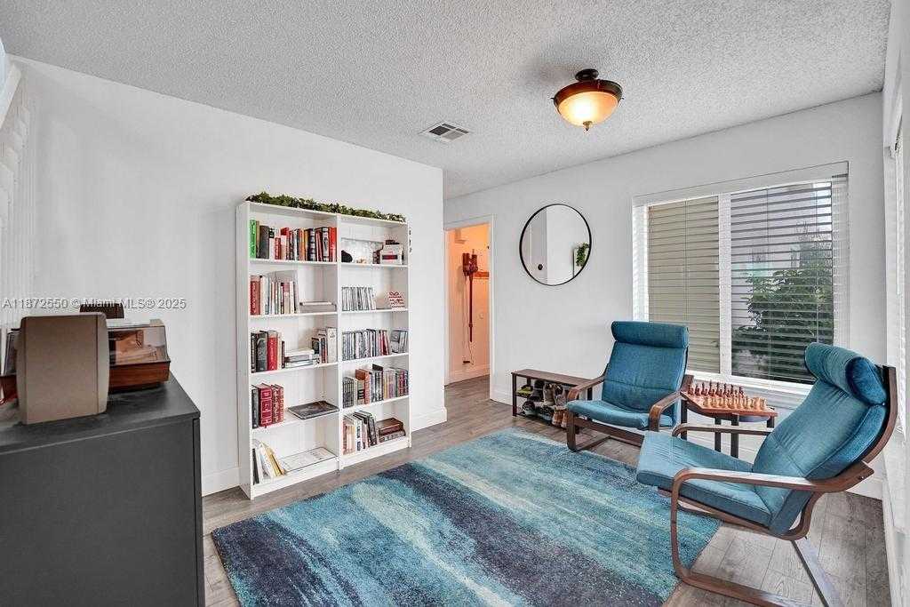 Small Image of 2747 PINEWOOD CT, Davie Number 12