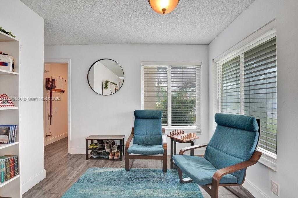 Small Image of 2747 PINEWOOD CT, Davie Number 13