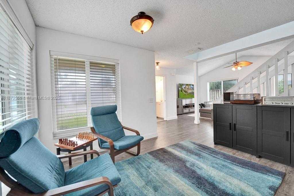 Small Image of 2747 PINEWOOD CT, Davie Number 19