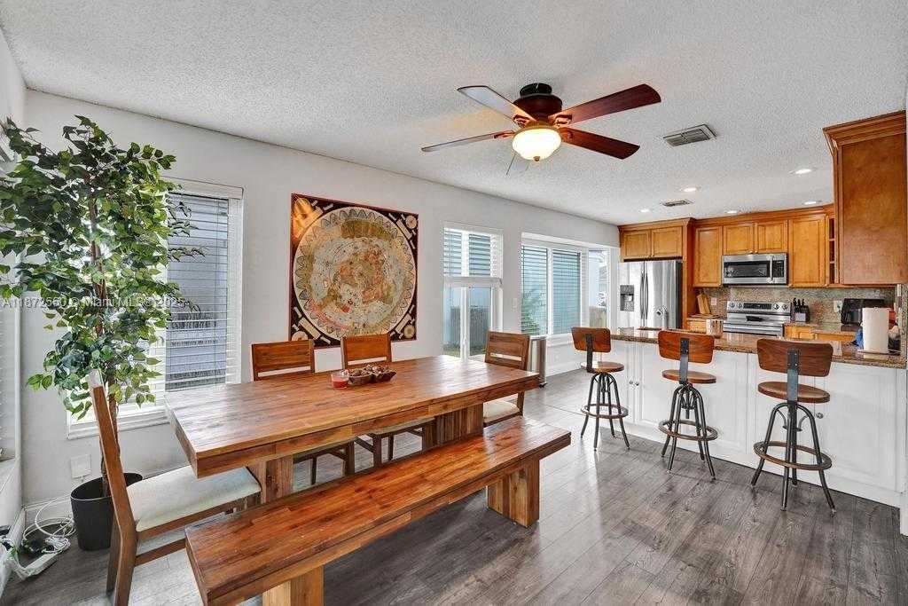 Small Image of 2747 PINEWOOD CT, Davie Number 31