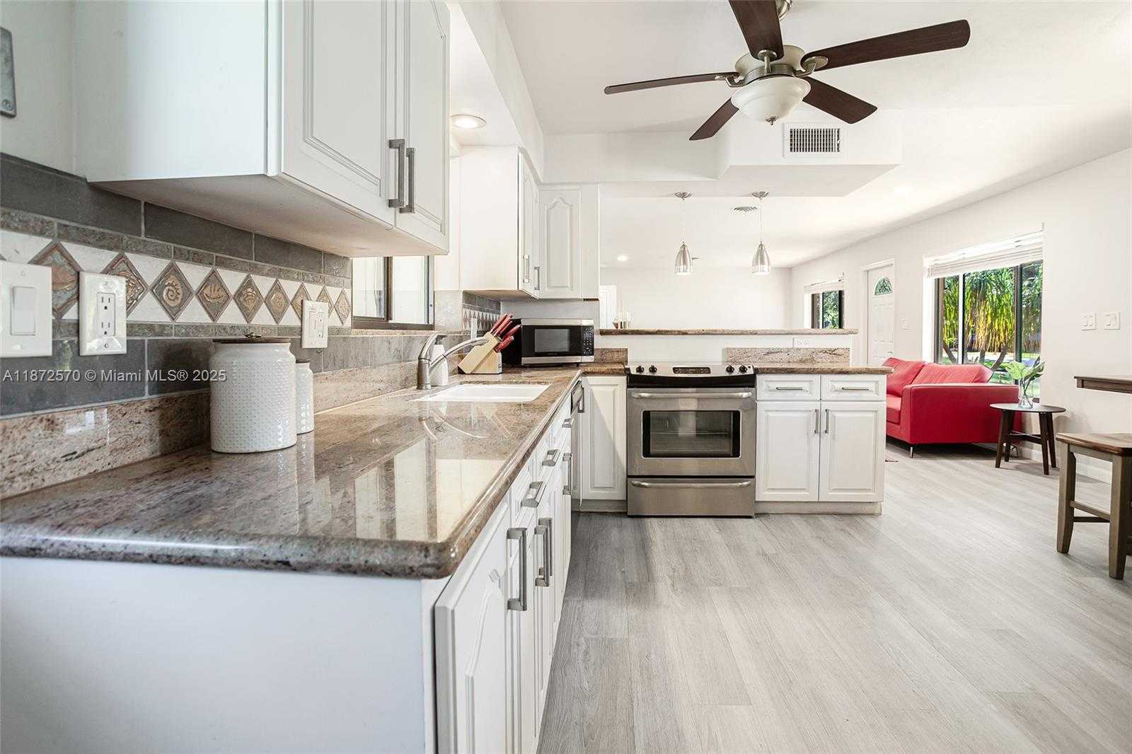 Small Image of 5561 SOUTH WEST 2ND CT, Plantation Number 13