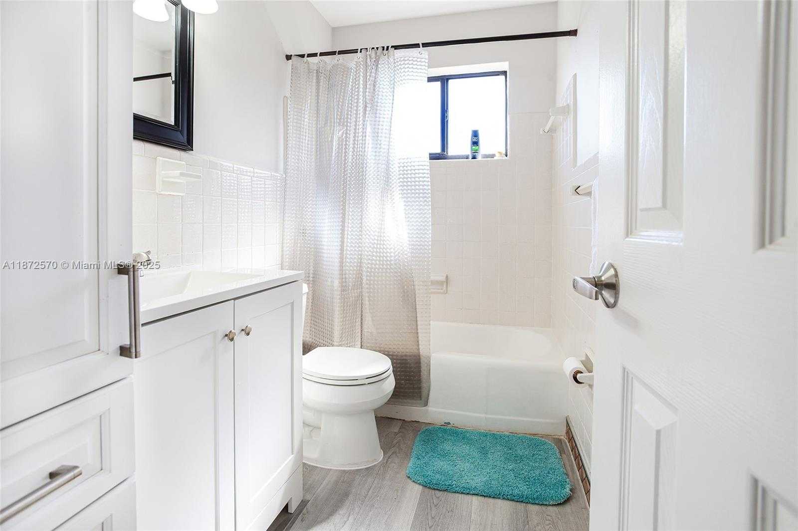 Small Image of 5561 SOUTH WEST 2ND CT, Plantation Number 24