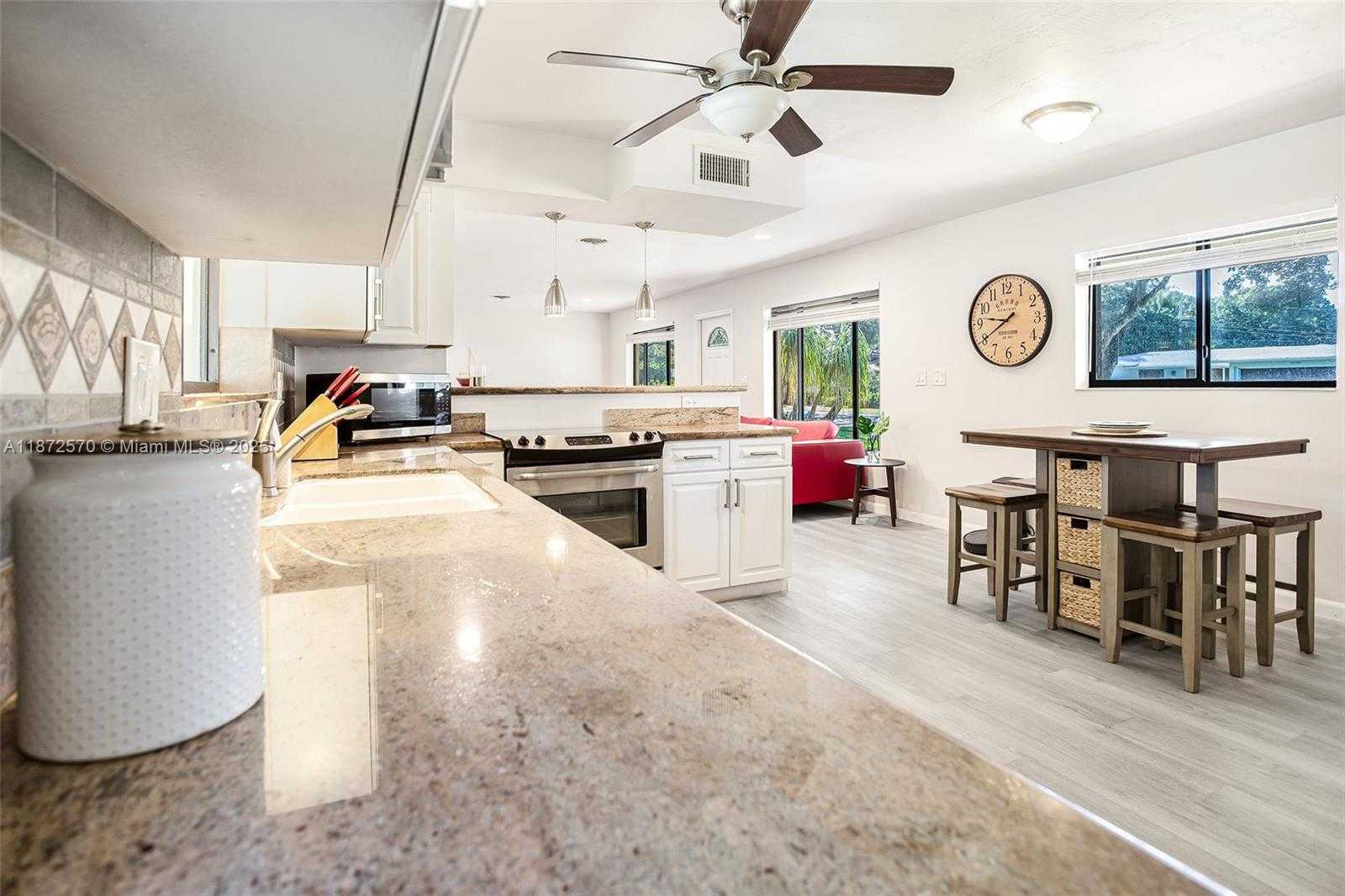 Small Image of 5561 SOUTH WEST 2ND CT, Plantation Number 9