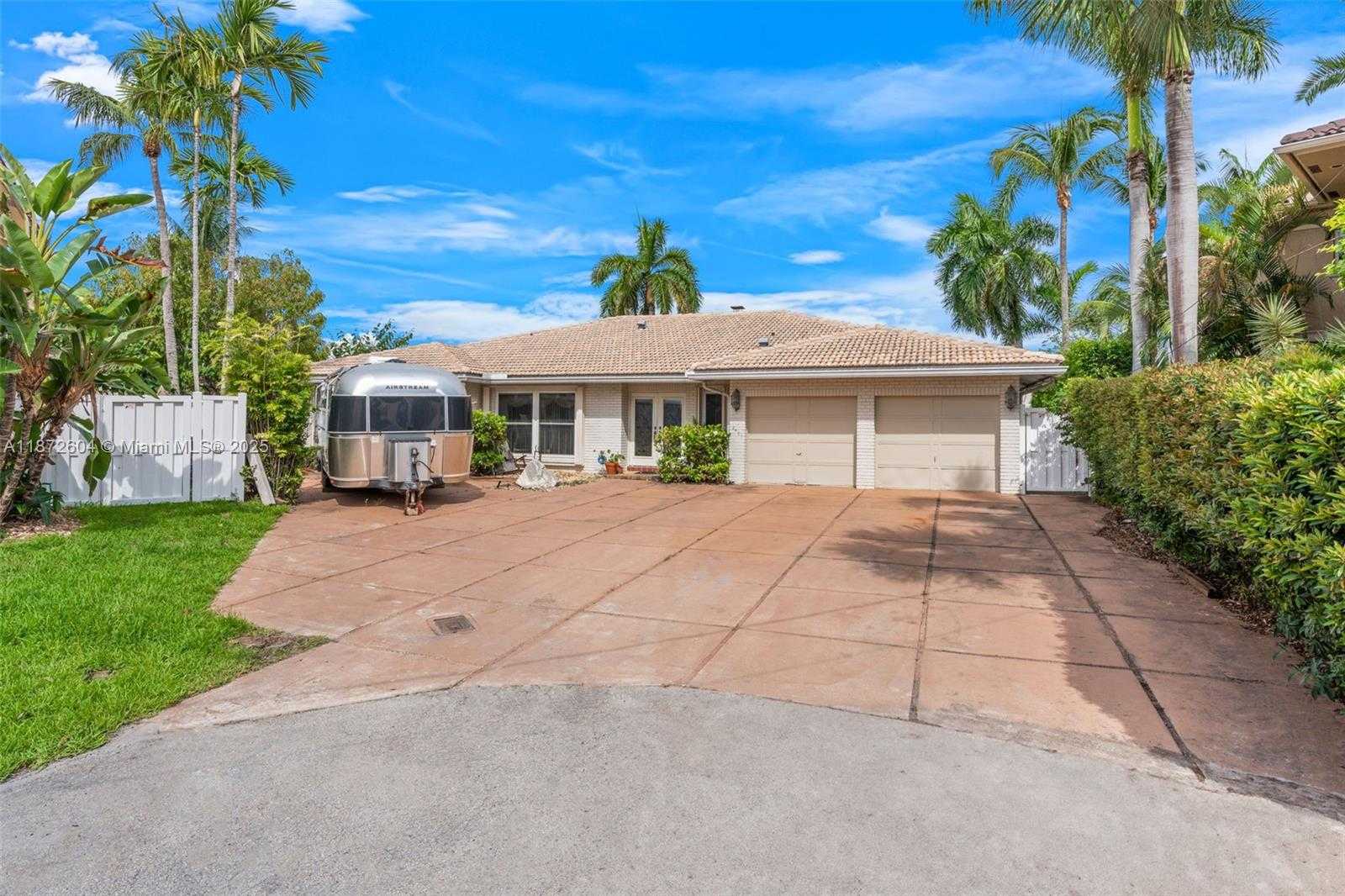 Small Image of 2401 FRYER PT, Fort Lauderdale Number 16