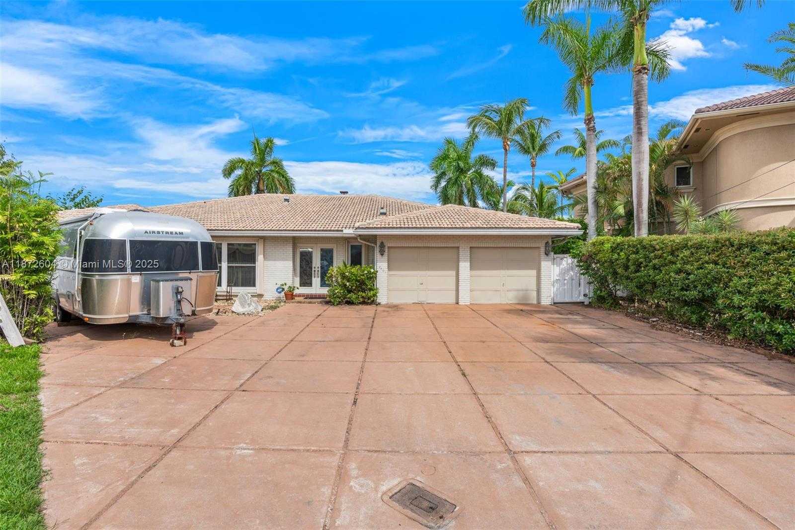 Small Image of 2401 FRYER PT, Fort Lauderdale Number 17