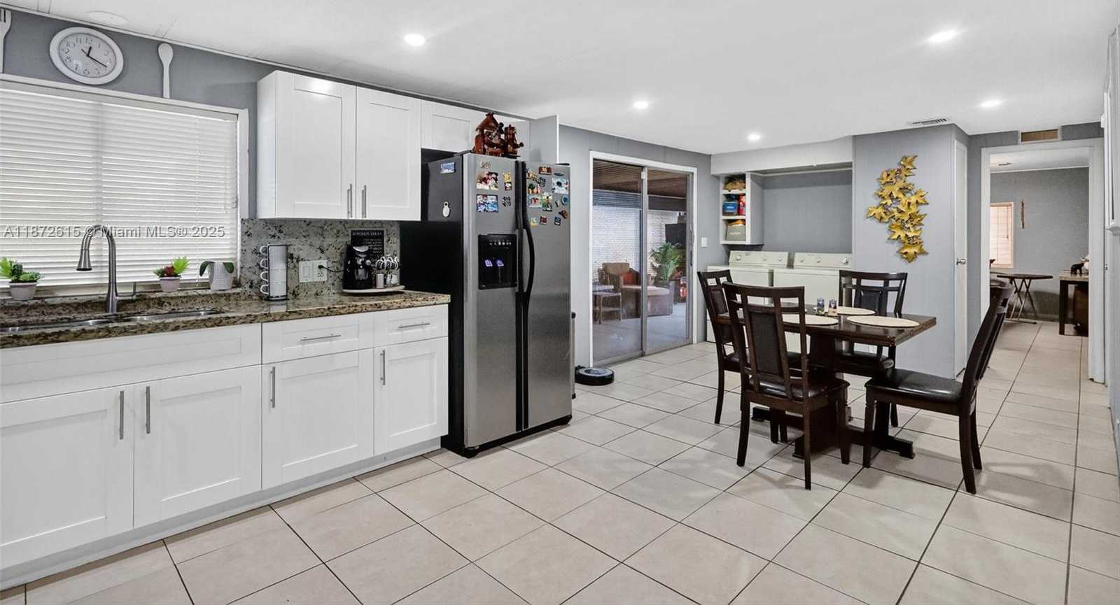 Small Image of 21831 SOUTH HERITAGE CIR, Pembroke Pines Number 11