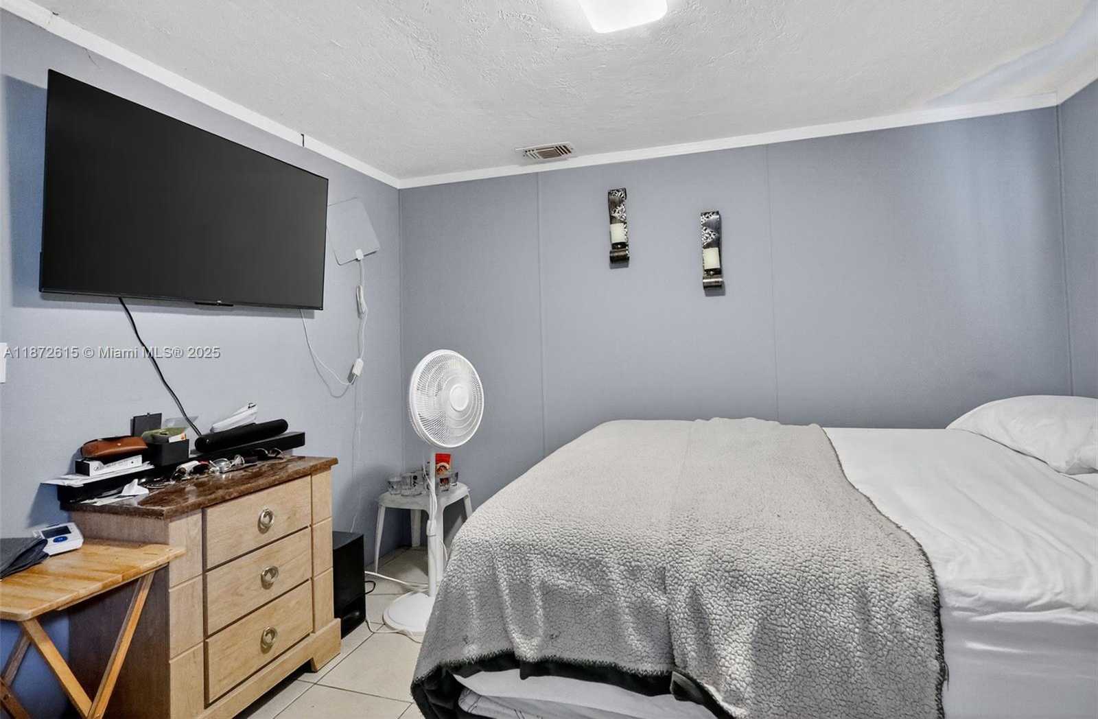 Small Image of 21831 SOUTH HERITAGE CIR, Pembroke Pines Number 30