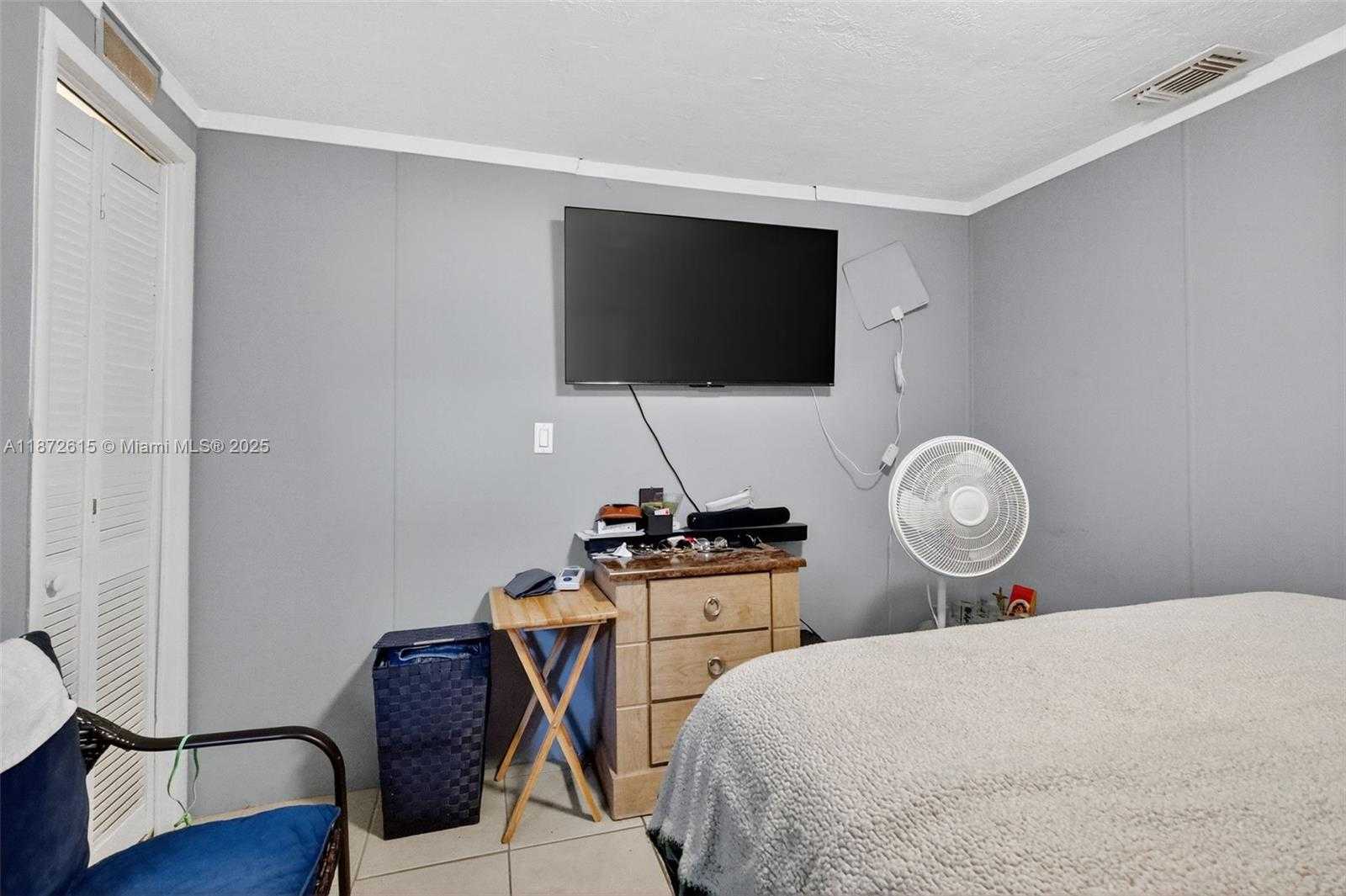 Small Image of 21831 SOUTH HERITAGE CIR, Pembroke Pines Number 31